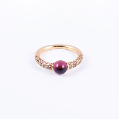 Anello Pomellato, M’ama non m’ama in oro rosa 18 kt con tormalina rosa cabochon e brillanti brown