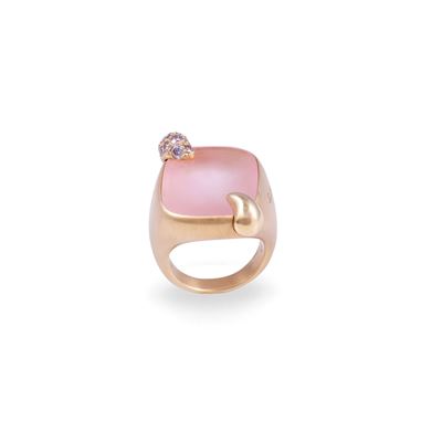Pomellato, Anello “Ritratto” in oro giallo 18 kt con quarzo rosa e pavé di brillanti