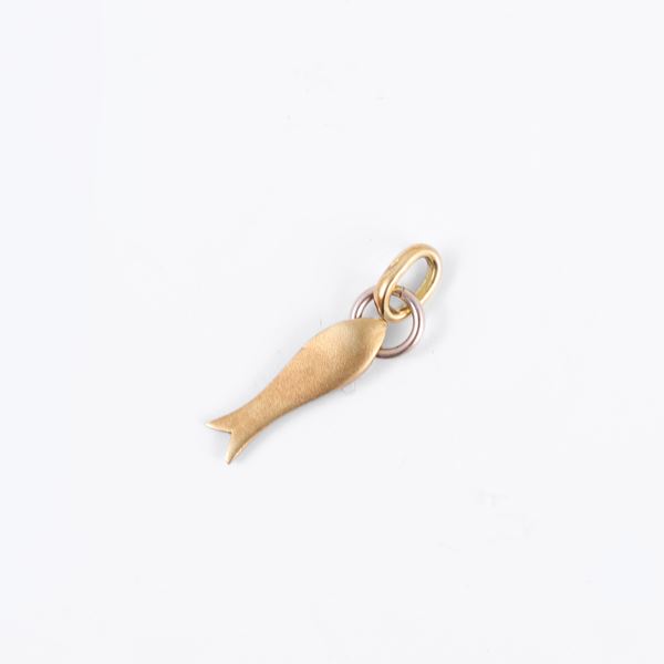 * 18KT GOLD PENDANT