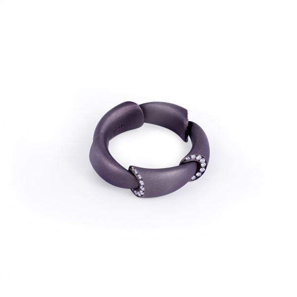 * TITANIUM RING SET WITH DIAMONDS, BY VHERNIER "Calla"