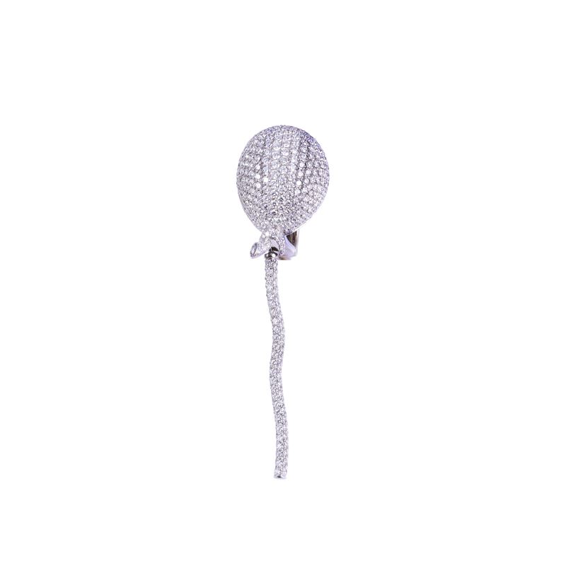 Vhernier, Mono orecchino “Palloncino” a clip in oro bianco 18 kt con pavé di brillanti