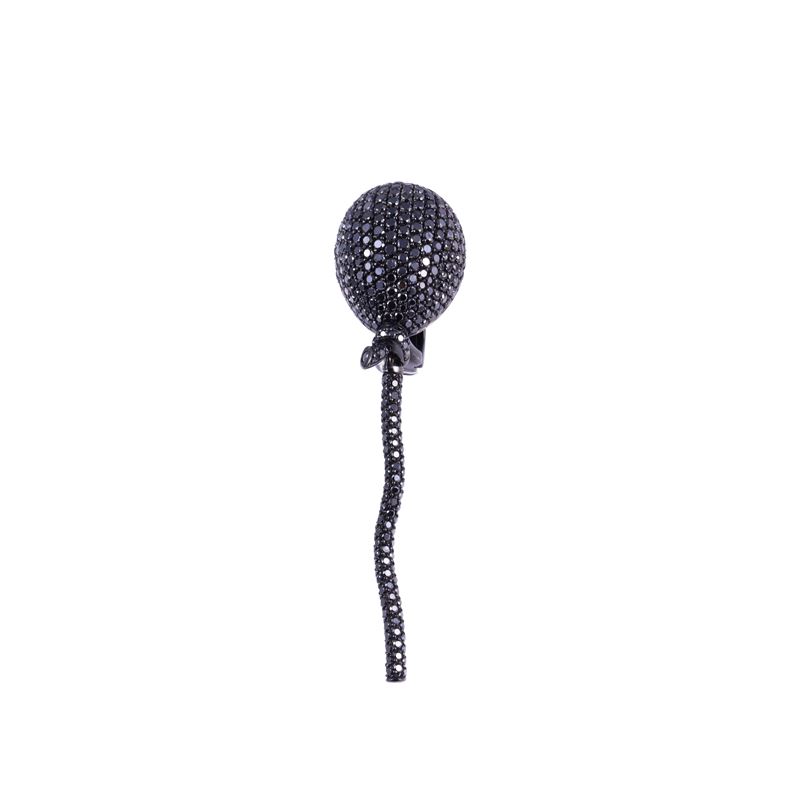 Vhernier, Mono orecchino “Palloncino” a clip in oro brunito 18 kt con diamanti neri