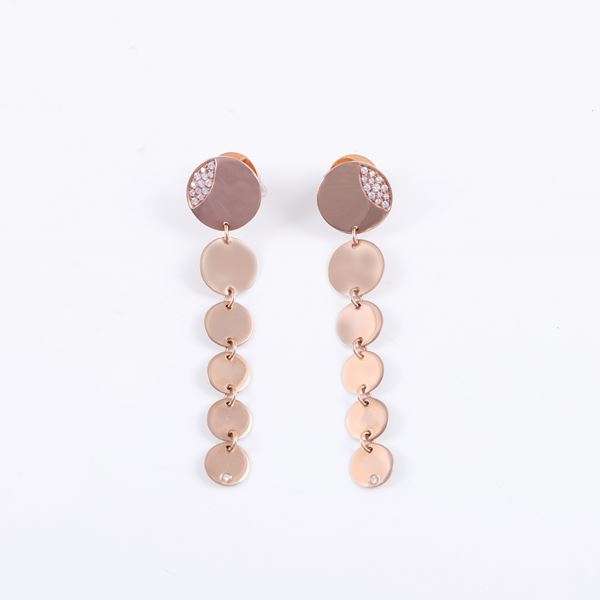 * 18KT GOLD EARRINGS SET WITH DIAMONDS, BY CHANTECLER "Paillettes"