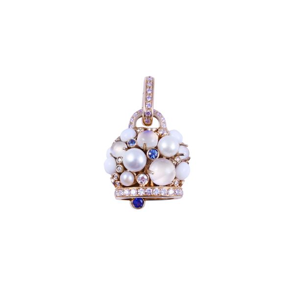 * 18KT GOLD PENDANT SET WITH DIAMONDS, KOGOLONG, LABRADORITE, SAPPHIRES AND CULTURED PEARLS, BY CHANTECLER "Campanelle Capri 1947"