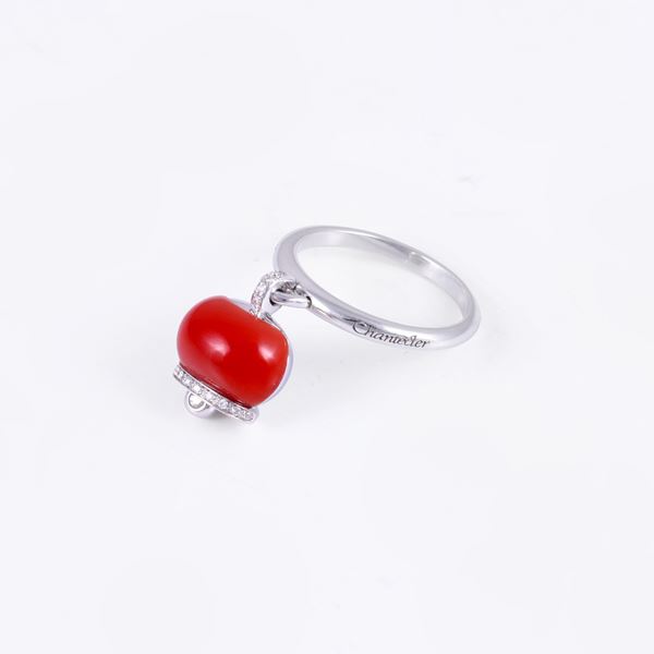 * 18KT GOLD RING SET WITH CORAL AND DIAMONDS, BY CHANTECLER "Campanelle"