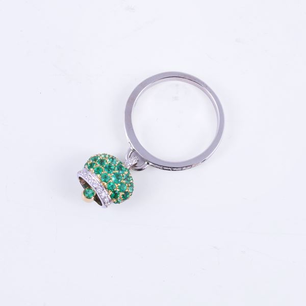 * 18KT GOLD RING SET WITH EMERALDS AND DIAMONDS, BY CHANTECLER "Campanelle"