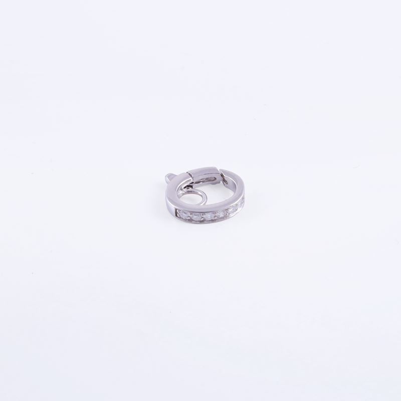 Chantecler, Biglierina per pendente in oro bianco 18 kt con piccoli brillanti