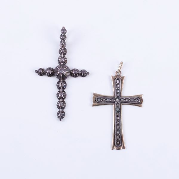 9KT GOLD AND SILVER LOT COMPRISING TWO ROSE-CUT DIAMONDS PENDANTS