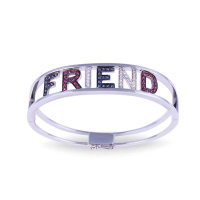 Bracciale rigido in oro bianco 18 kt con scritta “FRIEND” e pietre incastonate