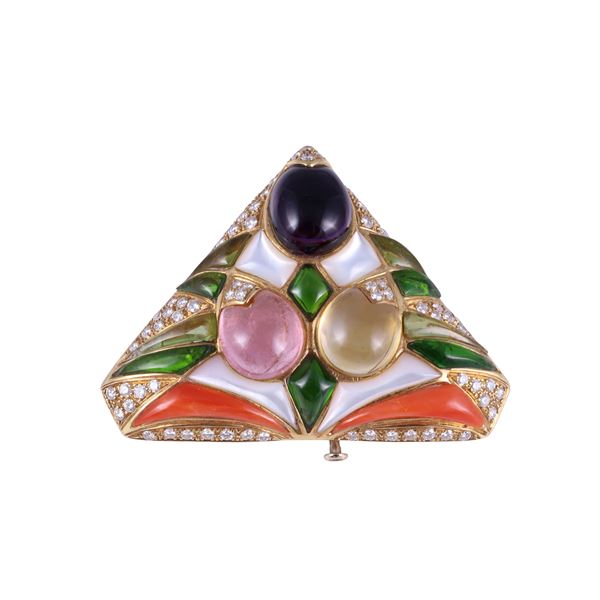 * 18KT GOLD BROOCH SET WITH DIAMONDS, MOTHER-OF-PEARL, PERIDOTS, QUARTZ AND AMETHYST (minor losses)