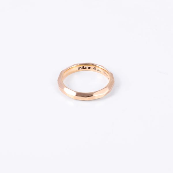 * 18KT GOLD RING, BY POMELLATO "Milano"