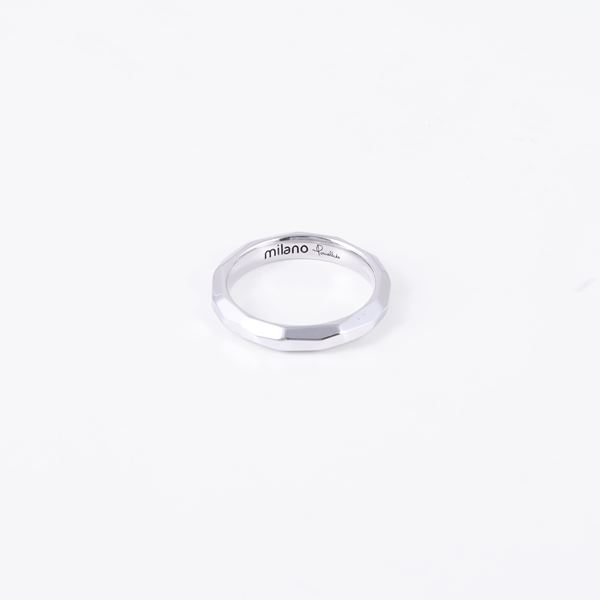 * 18KT GOLD RING, BY POMELLATO "Milano"