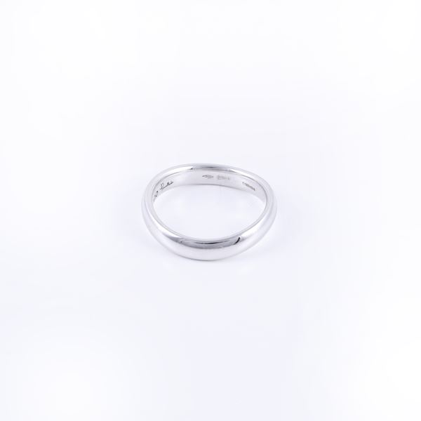 * 18KT GOLD RING, BY POMELLATO "Milano onda"