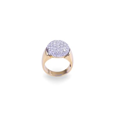 Anello a fascia in oro giallo e bianco 18 kt, motivo a bottone in pavé di brillanti