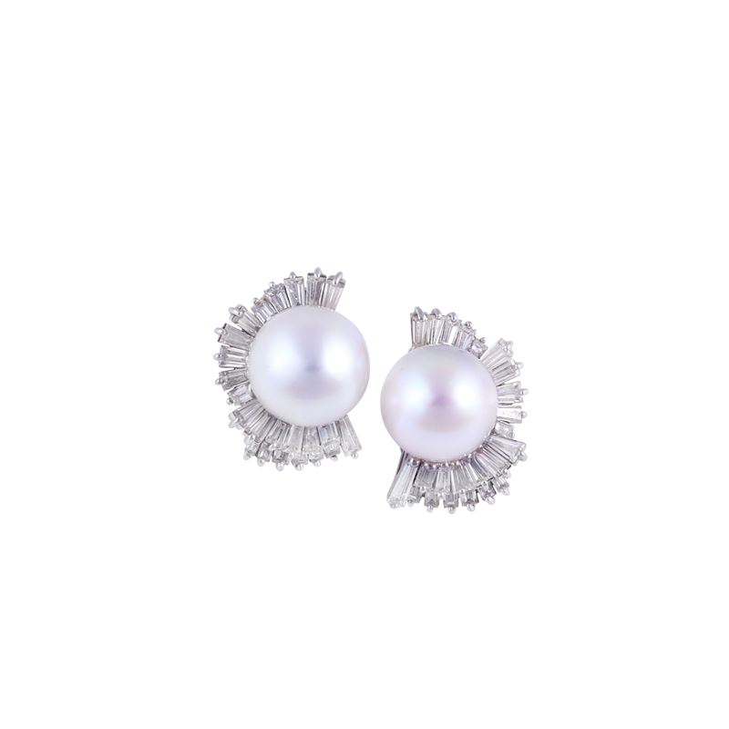 Orecchini a clip in platino con perle South Sea ovali e diamanti