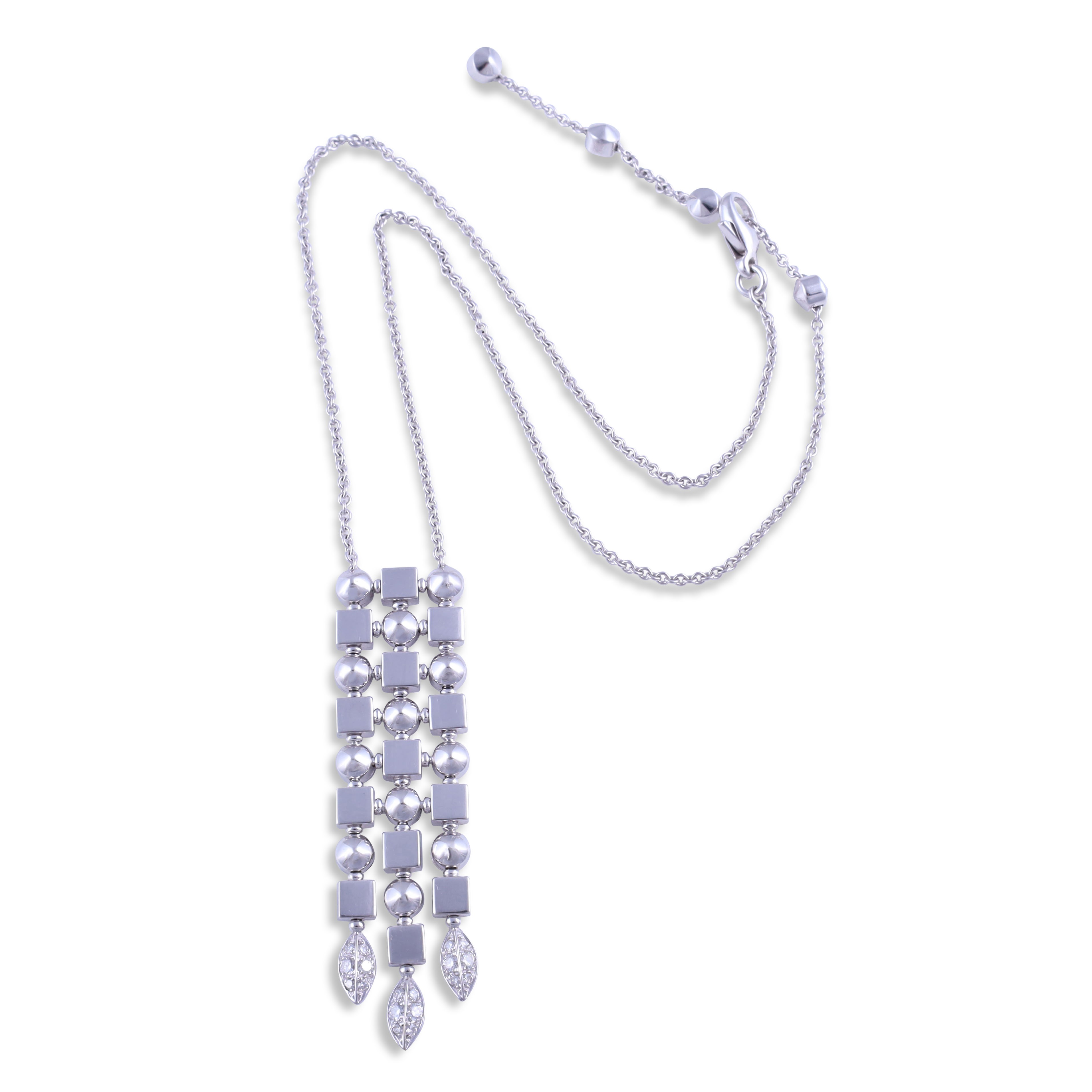 Bulgari, Collana “Lucea” in oro bianco 18 kt con pendente e brillanti pavé