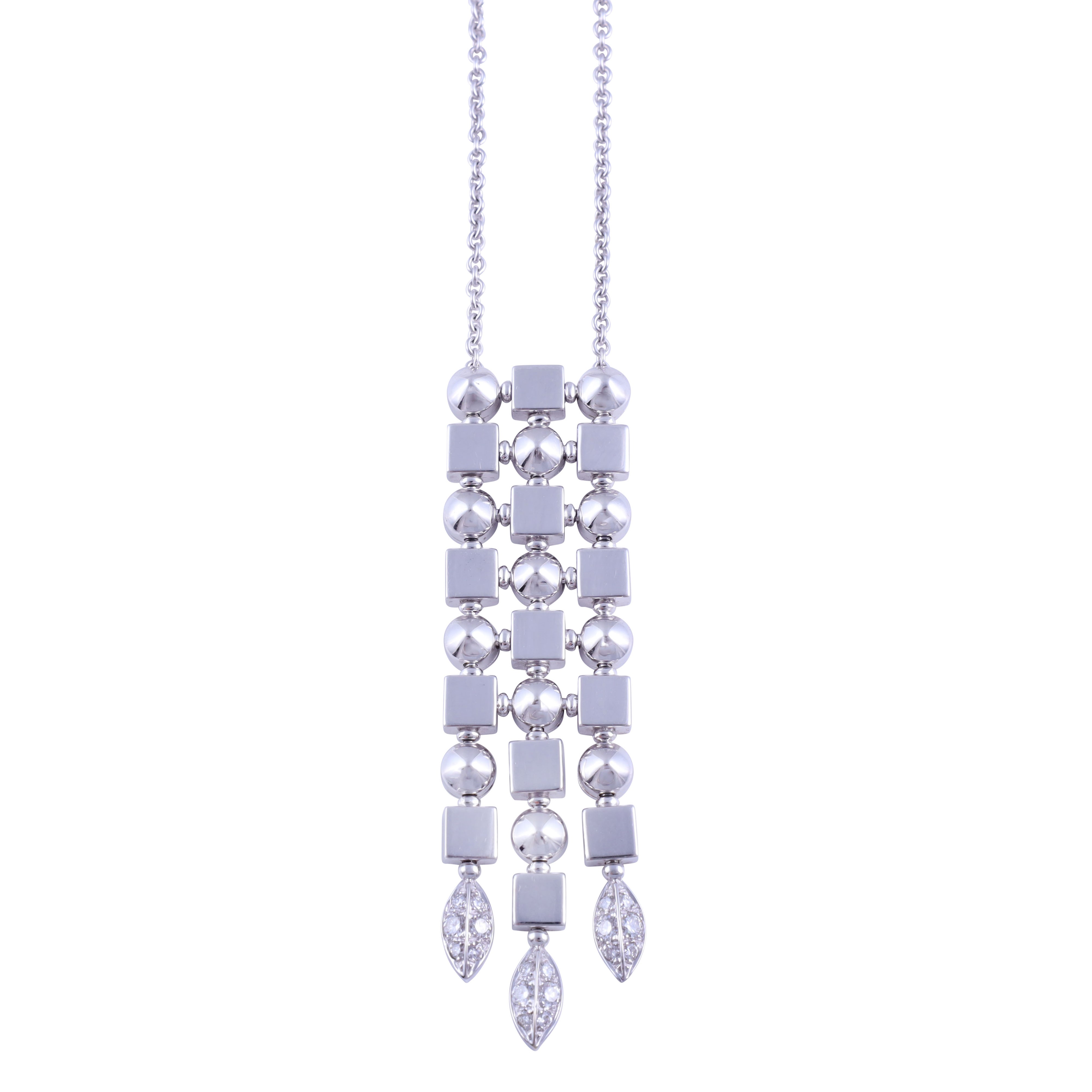 Bulgari, Collana “Lucea” in oro bianco 18 kt con pendente e brillanti pavé