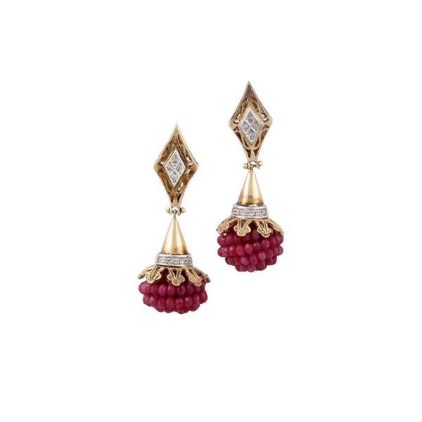 PAIR OF RUBY AND GOLD EARRINGS  - Auction Important Jewelry - Casa d'Aste International Art Sale