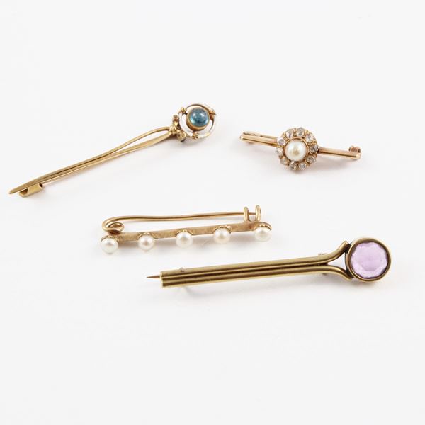 LOT, FOUR BROOCHES  - Auction Summer Time - Casa d'Aste International Art Sale