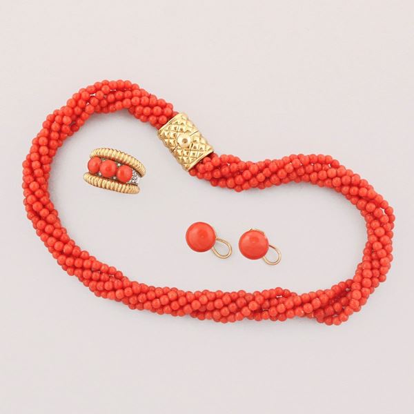 CORAL, DIAMOND AND GOLD LOT
