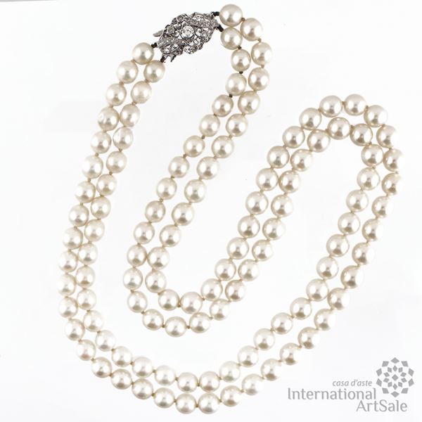 Collana due fili di perle coltivate, chiusura in O.B....